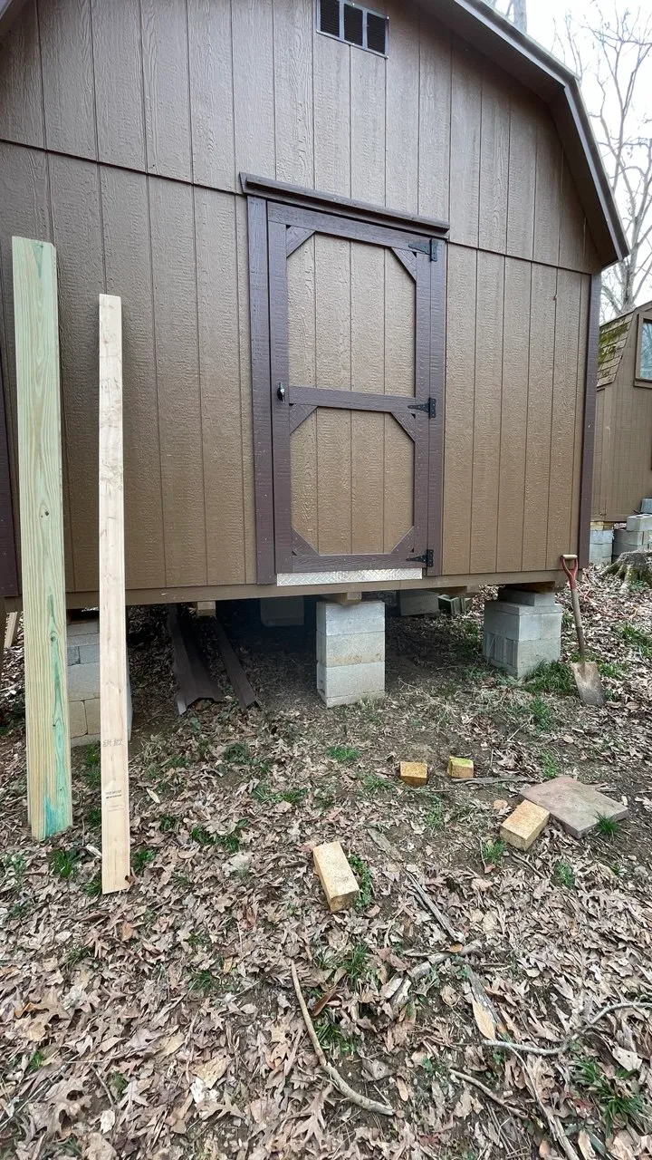 Exterior Stairs and Railing starting-condition view